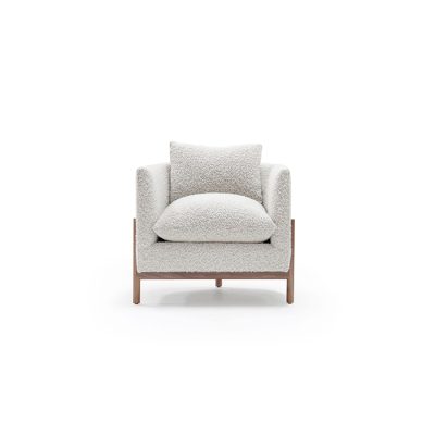 SLV0500_sullivanclubchair_gorkycreme_Main